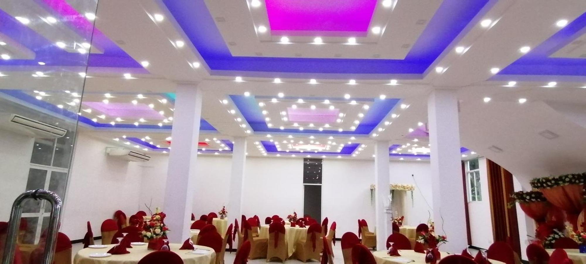 Avanya Hotel And Reception Hall Angunakolapelessa Ngoại thất bức ảnh