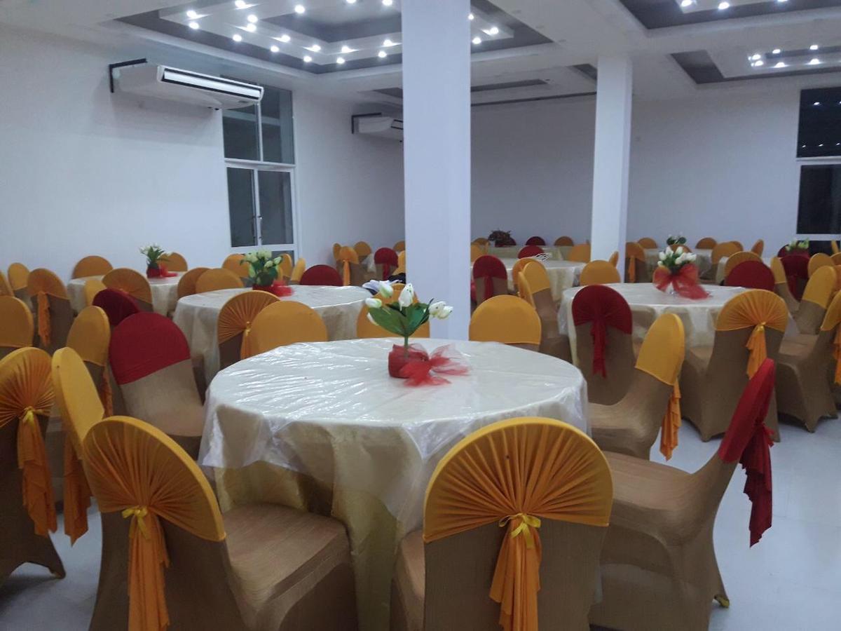 Avanya Hotel And Reception Hall Angunakolapelessa Ngoại thất bức ảnh